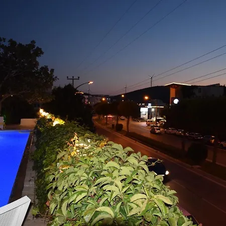 Papillon Hotel מלון Çeşme